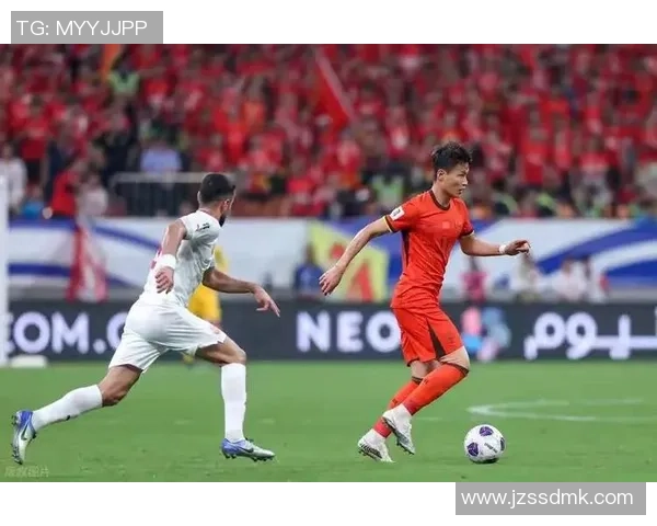 中国足球世界级跑位球星:技术突破与战术智慧的完美结合 中国足球世界级跑位球星:技术突破与战术智慧的完美结合