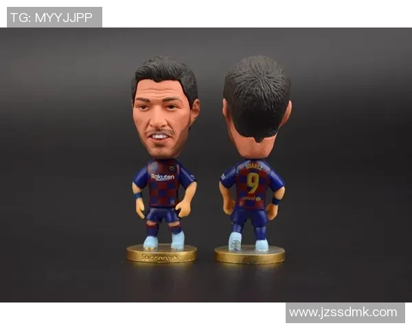 足球球星手办全身雕塑细节呈现 精湛工艺展现球员风采